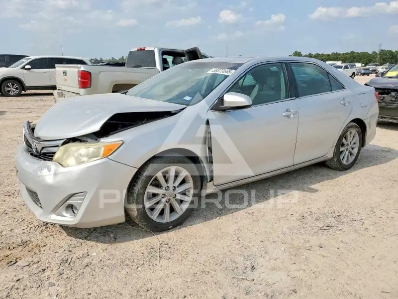 2012 Toyota CAMRY фото