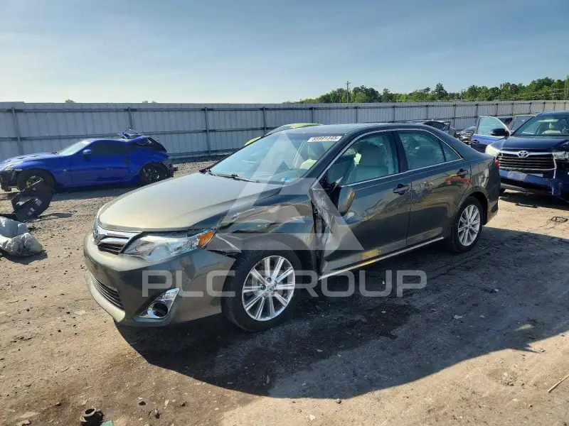 2012 Toyota CAMRY фото