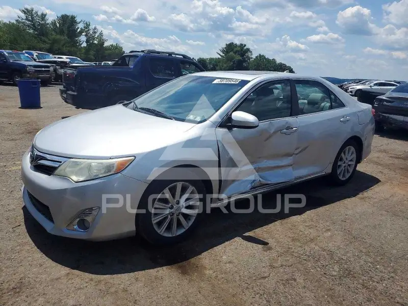 2012 Toyota CAMRY фото