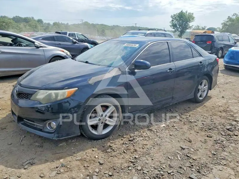 2012 Toyota CAMRY фото
