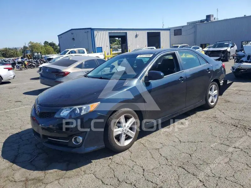 2012 Toyota CAMRY фото