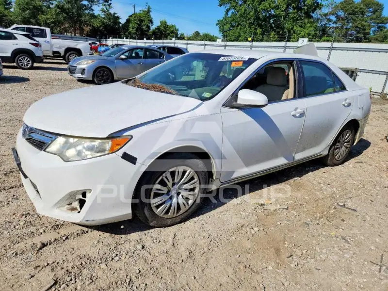 2012 Toyota CAMRY фото