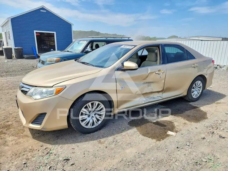 2012 Toyota CAMRY фото
