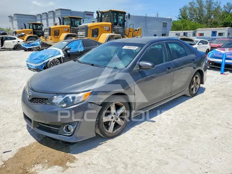 2012 Toyota CAMRY фото