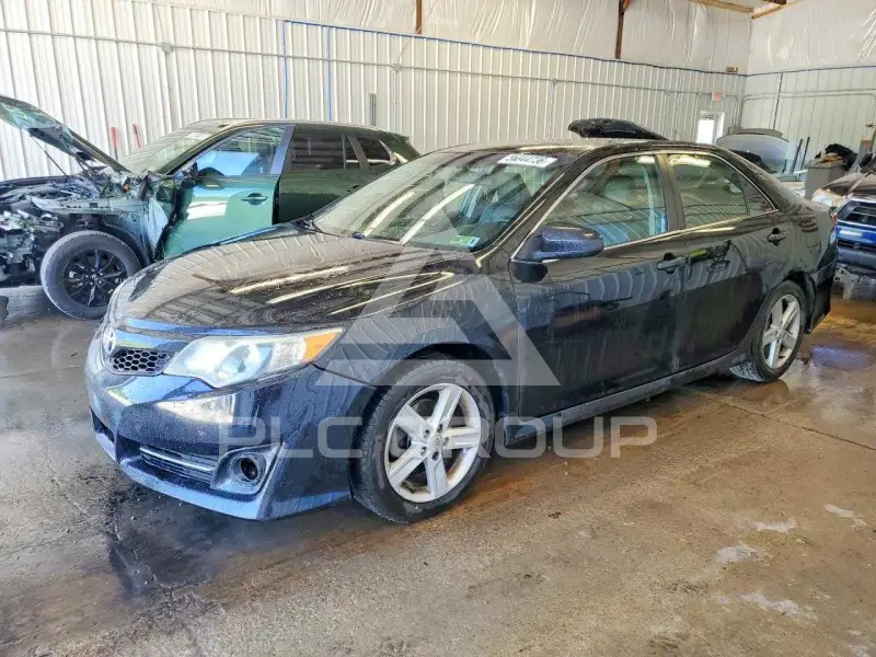 2012 Toyota CAMRY фото