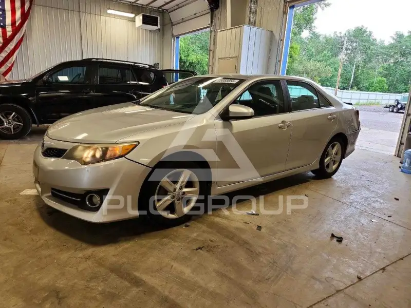 2012 Toyota CAMRY фото