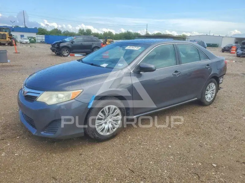 2012 Toyota CAMRY photo