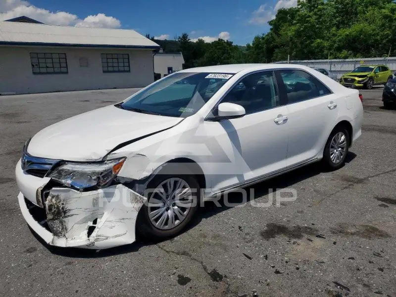 2012 Toyota CAMRY фото