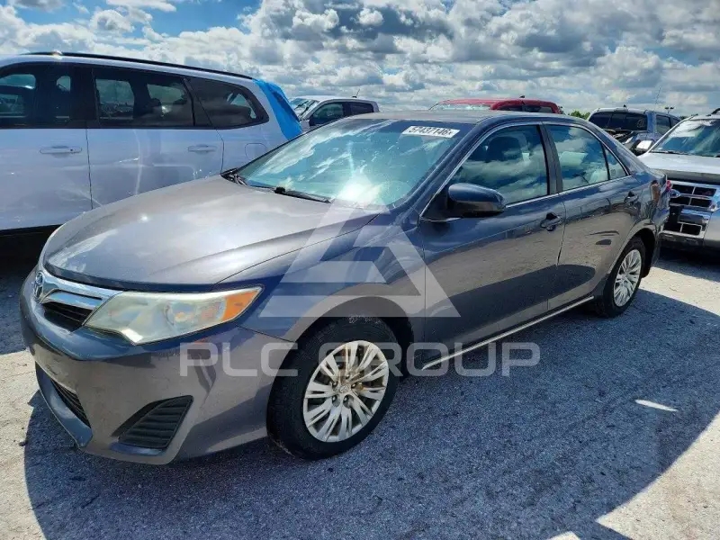 2012 Toyota CAMRY фото