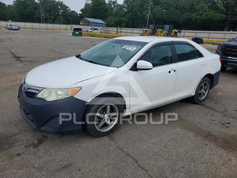 2012 Toyota CAMRY фото