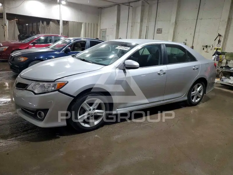 2012 Toyota CAMRY фото