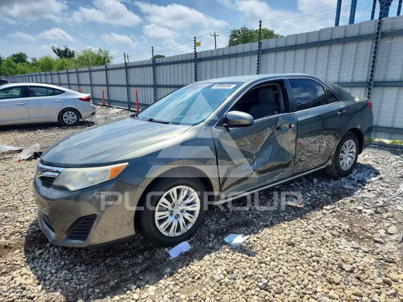 2012 Toyota CAMRY фото