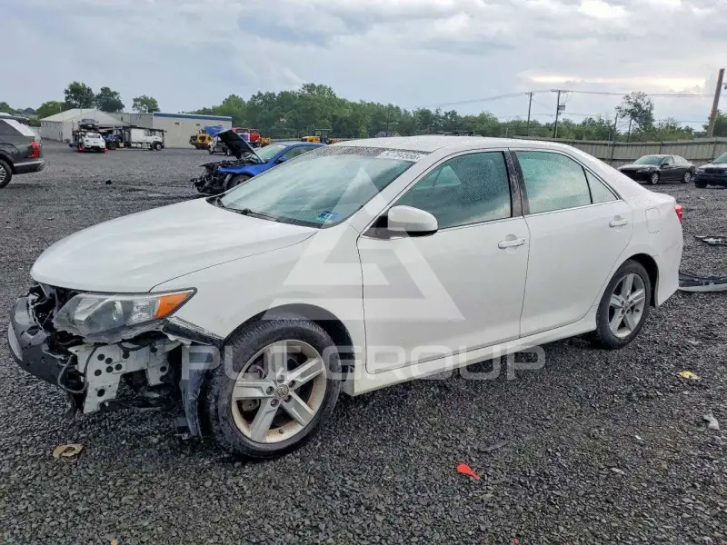 2012 Toyota CAMRY photo