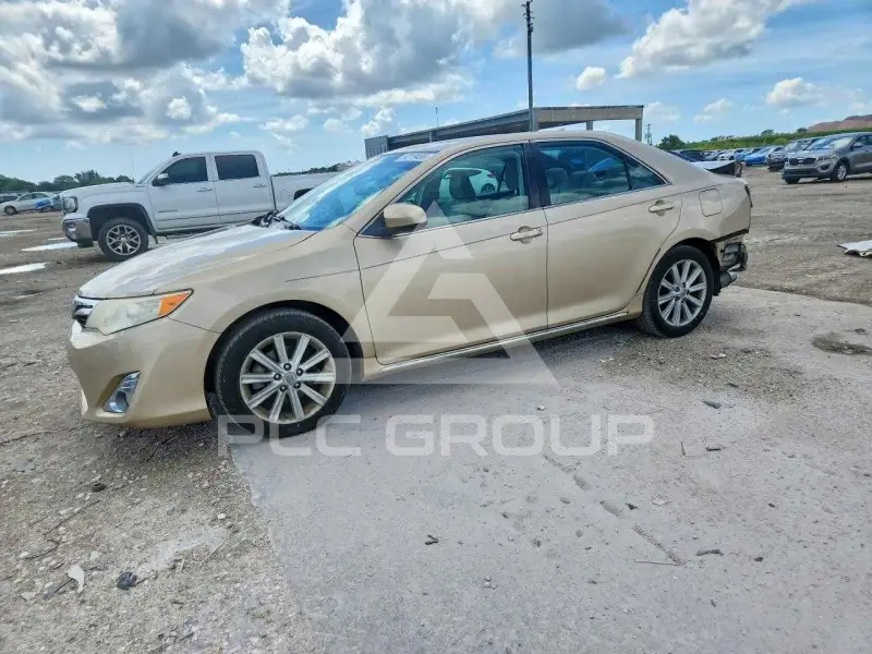 2012 Toyota CAMRY photo