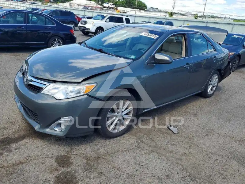2012 Toyota CAMRY фото