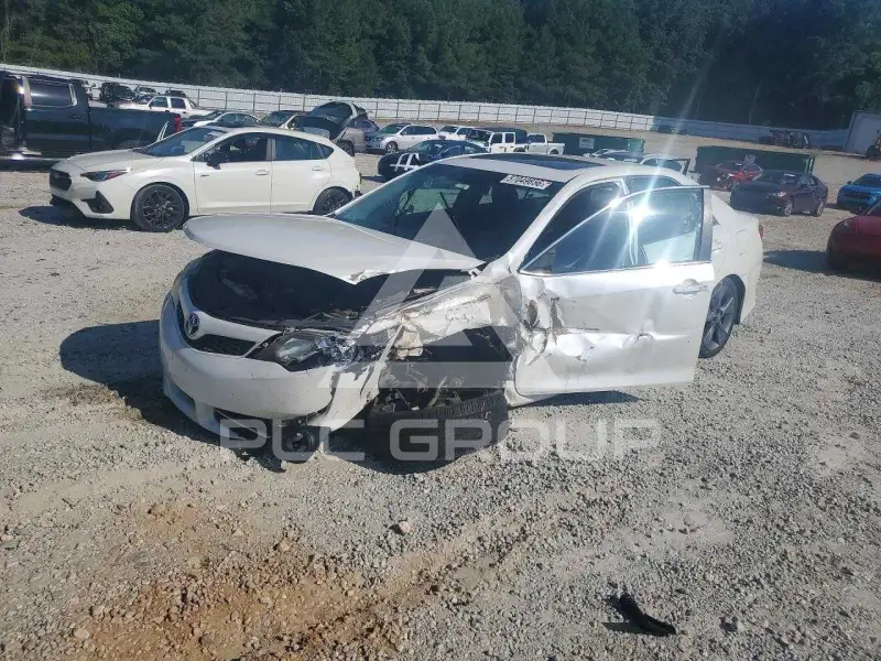 2012 Toyota CAMRY фото