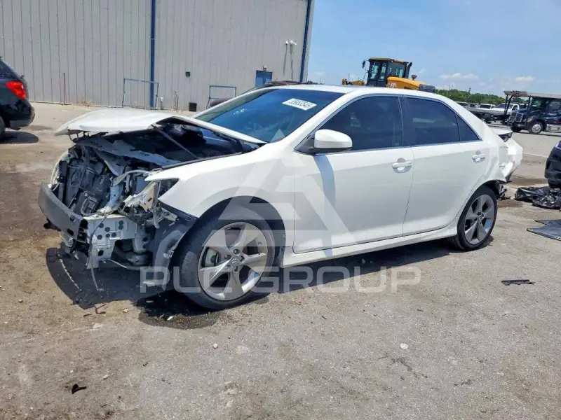 2012 Toyota CAMRY фото