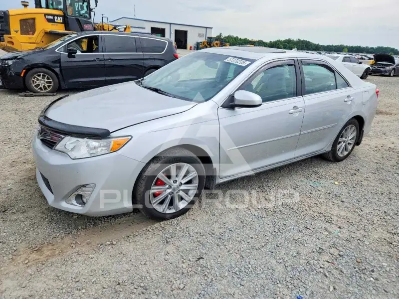 2012 Toyota CAMRY фото