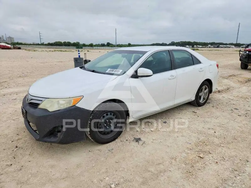 2012 Toyota CAMRY фото
