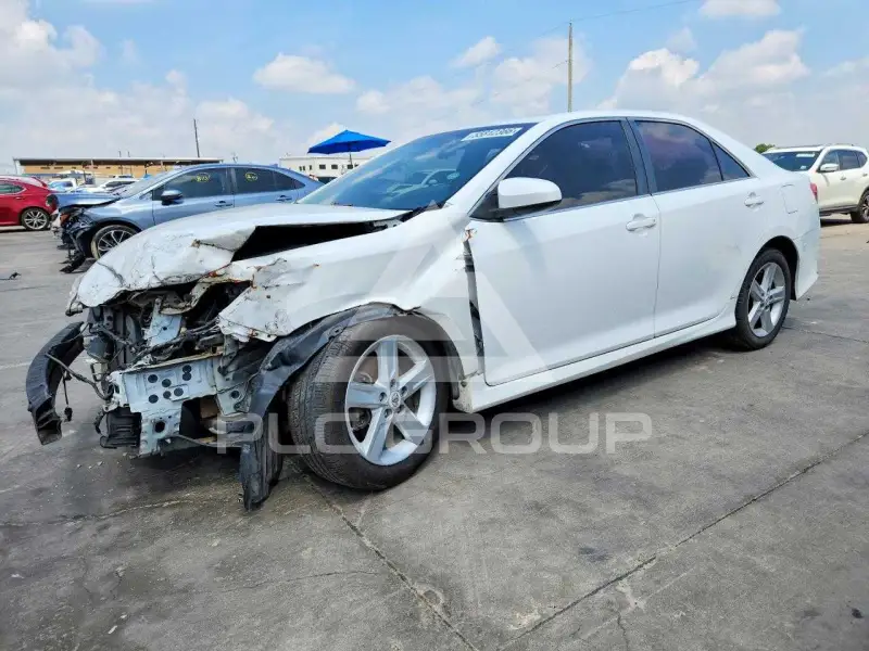 2012 Toyota CAMRY фото