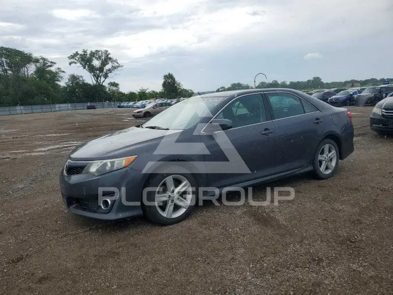 2012 Toyota CAMRY фото