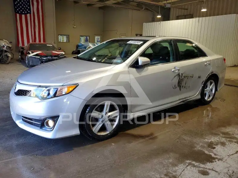 2012 Toyota CAMRY photo