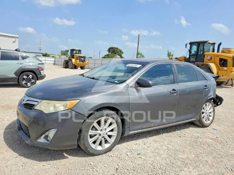 2012 Toyota CAMRY фото