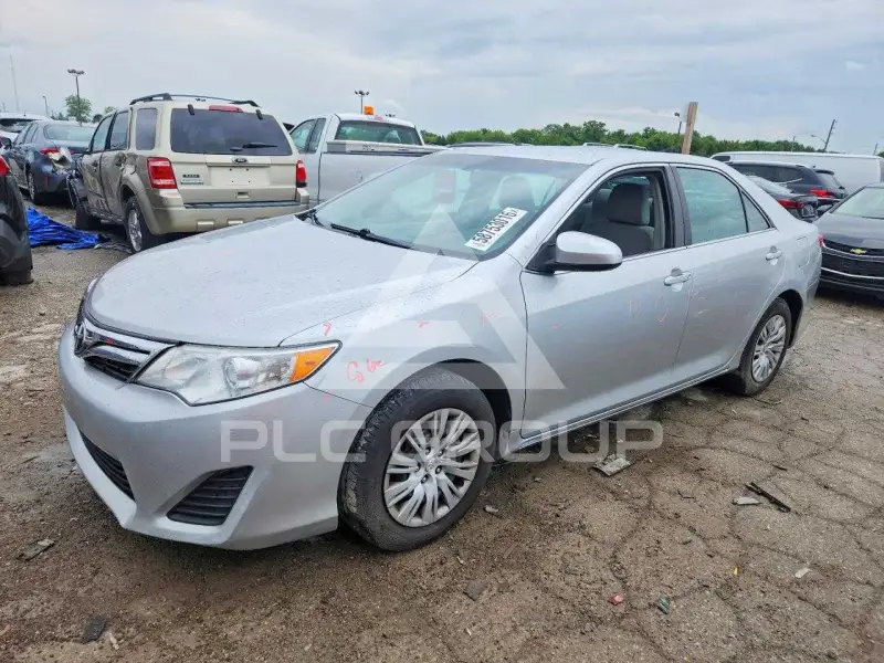 2012 Toyota CAMRY фото