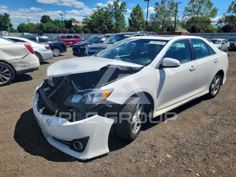 2012 Toyota CAMRY photo