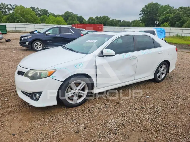 2012 Toyota CAMRY фото