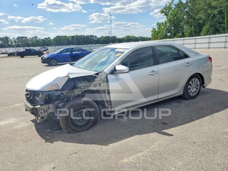 2012 Toyota CAMRY фото