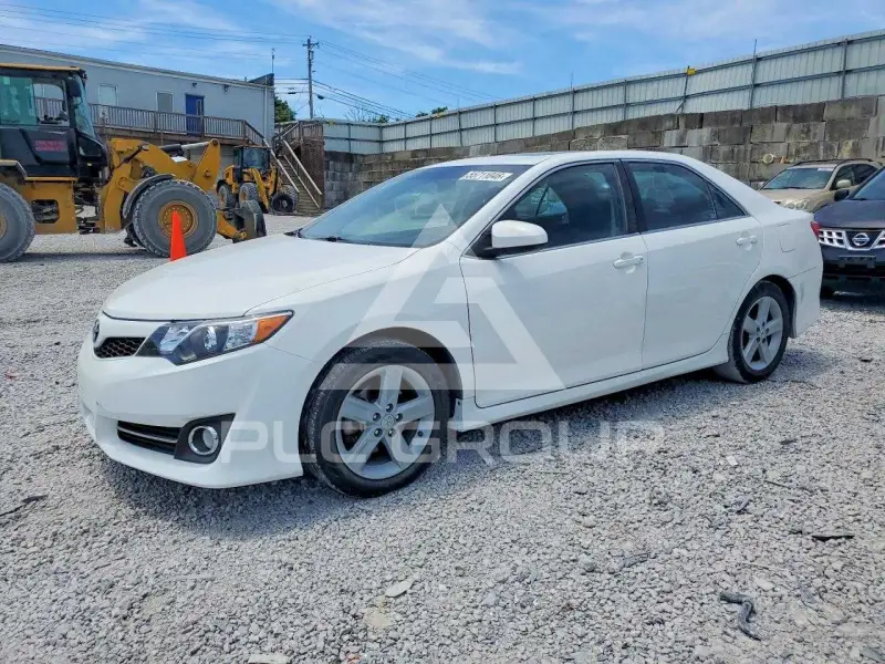 2012 Toyota CAMRY фото