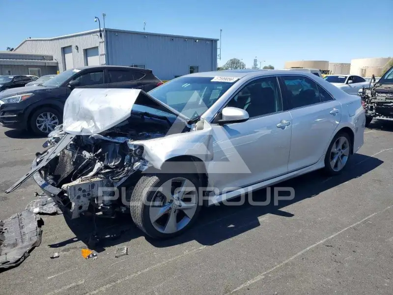 2012 Toyota CAMRY photo