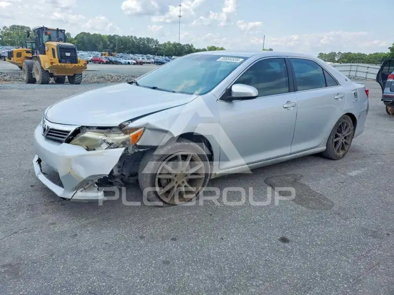 2012 Toyota CAMRY фото