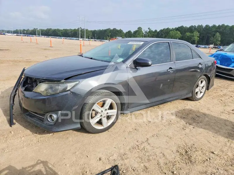2012 Toyota CAMRY фото