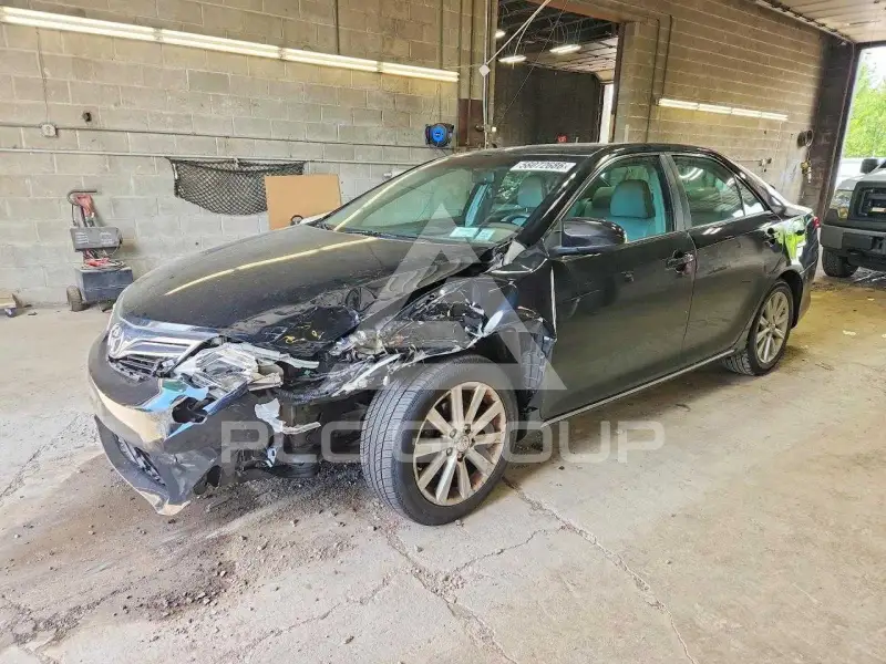 2012 Toyota CAMRY фото