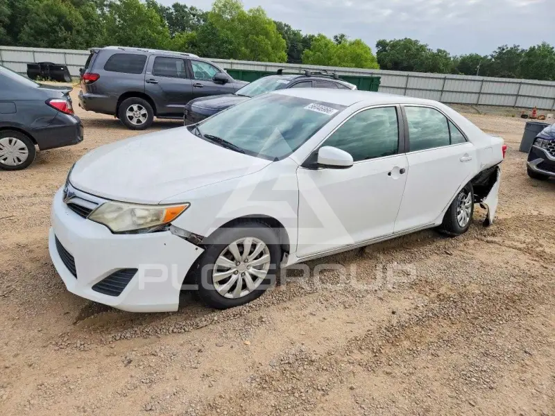 2012 Toyota CAMRY фото