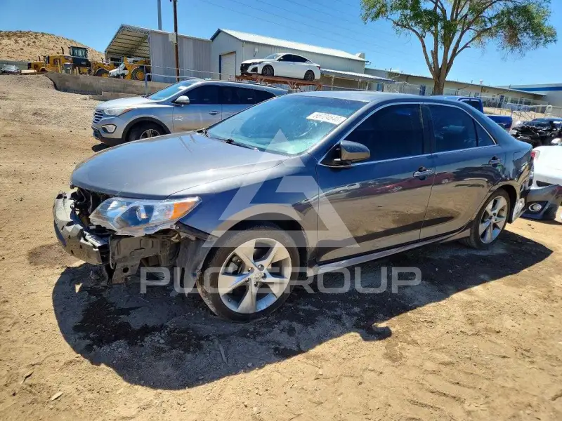 2012 Toyota CAMRY фото