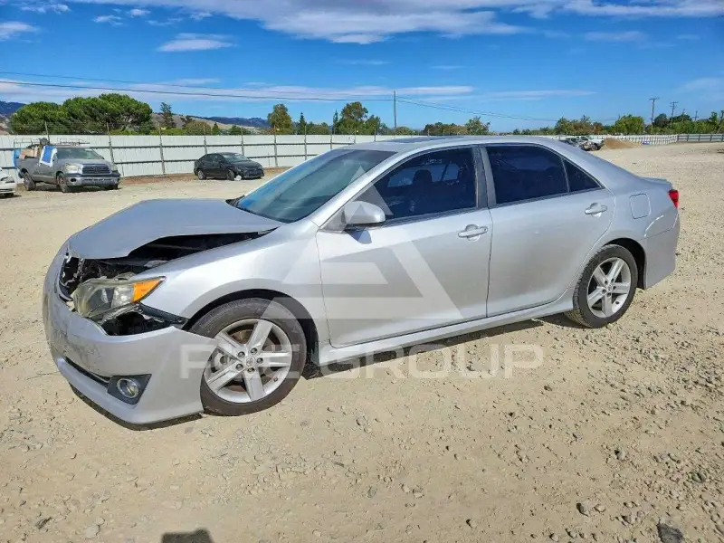 2012 Toyota CAMRY фото