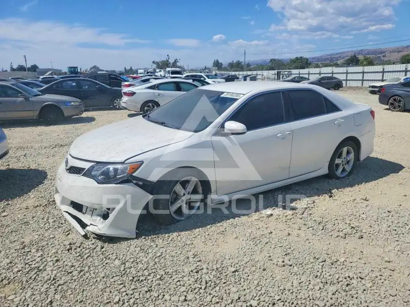 2012 Toyota CAMRY фото