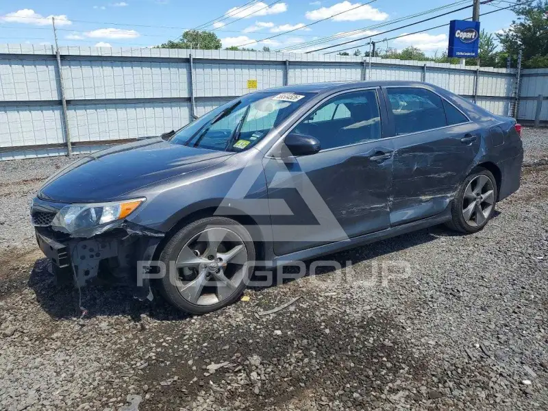 2012 Toyota CAMRY фото