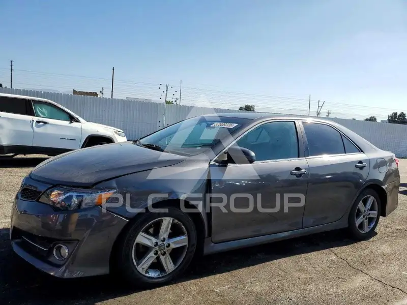 2012 Toyota CAMRY фото