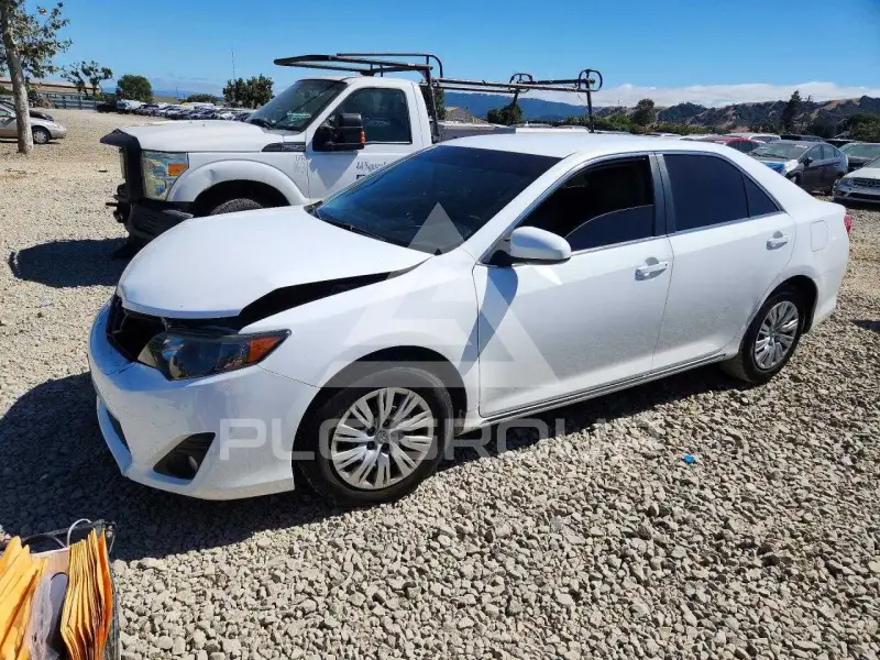 2012 Toyota CAMRY фото
