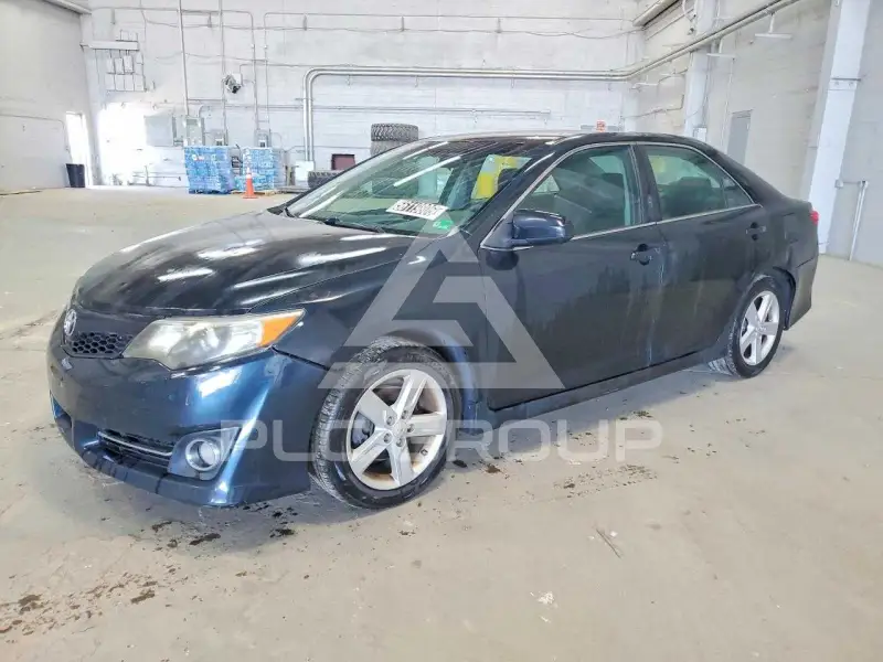2012 Toyota CAMRY фото