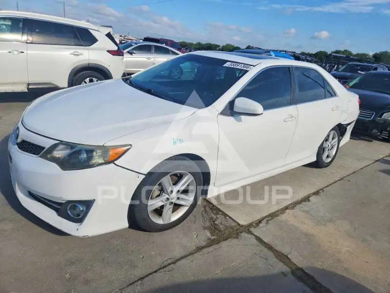 2012 Toyota CAMRY фото