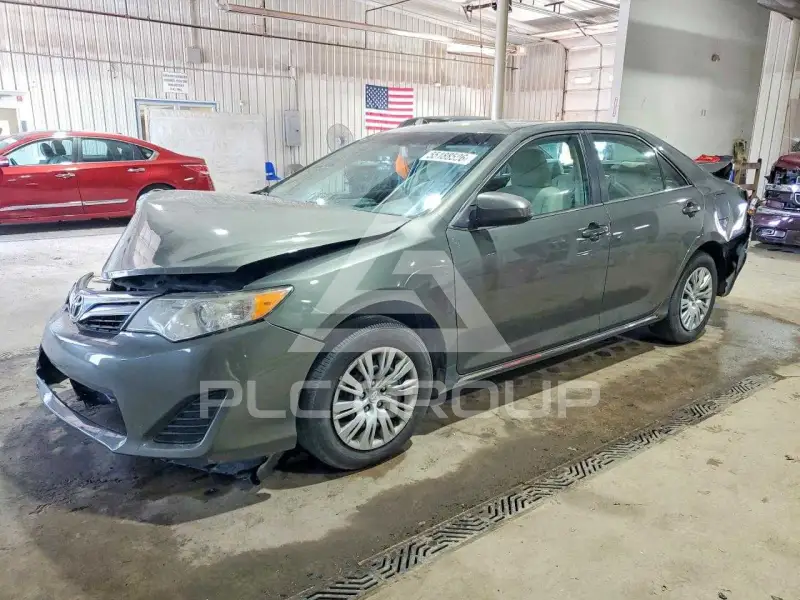 2012 Toyota CAMRY фото