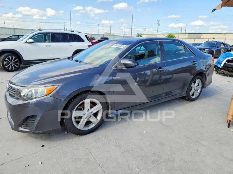 2012 Toyota CAMRY фото