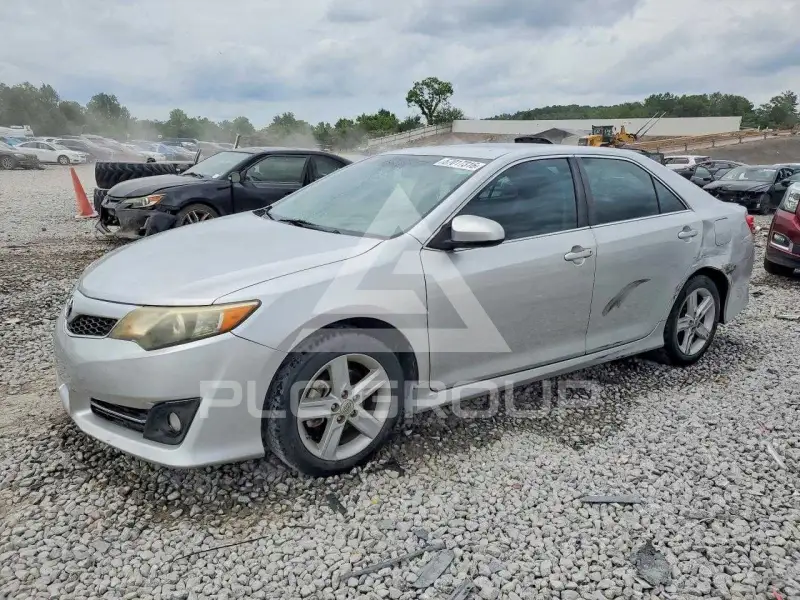 2012 Toyota CAMRY фото