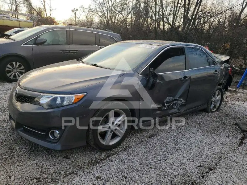 2012 Toyota CAMRY фото