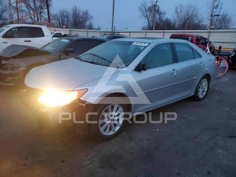 2012 Toyota CAMRY фото